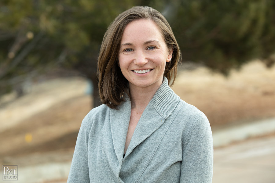 2022-on-location-headshots-hz-013