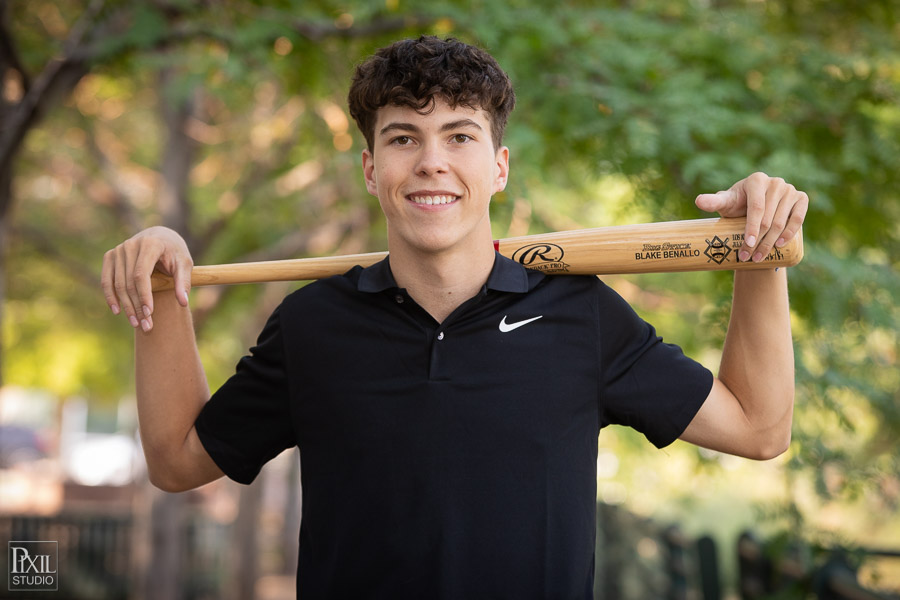 2022-senior-portraits-union-station-hz-002