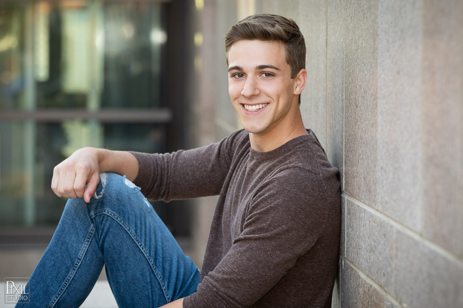 2022-senior-portraits-union-station-hz-021