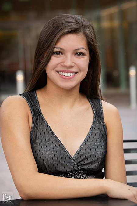 2022-senior-portraits-union-station-vr-012