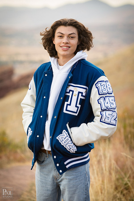 2022-senior-portraits-redrocks-vr-033