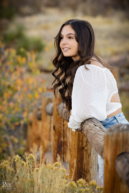 2022-senior-portraits-redrocks-vr-039