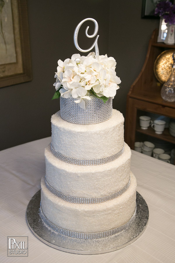 Black Bear Golf Course / Backyard wedding photographer