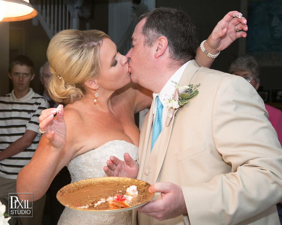 Black Bear Golf Course / Backyard wedding photographer