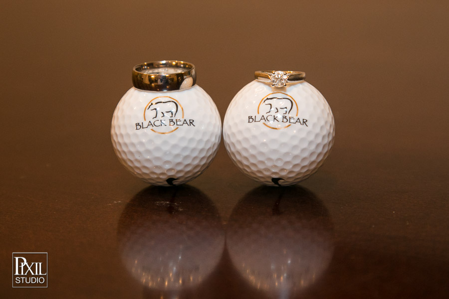 Black Bear Golf Course / Backyard wedding photographer