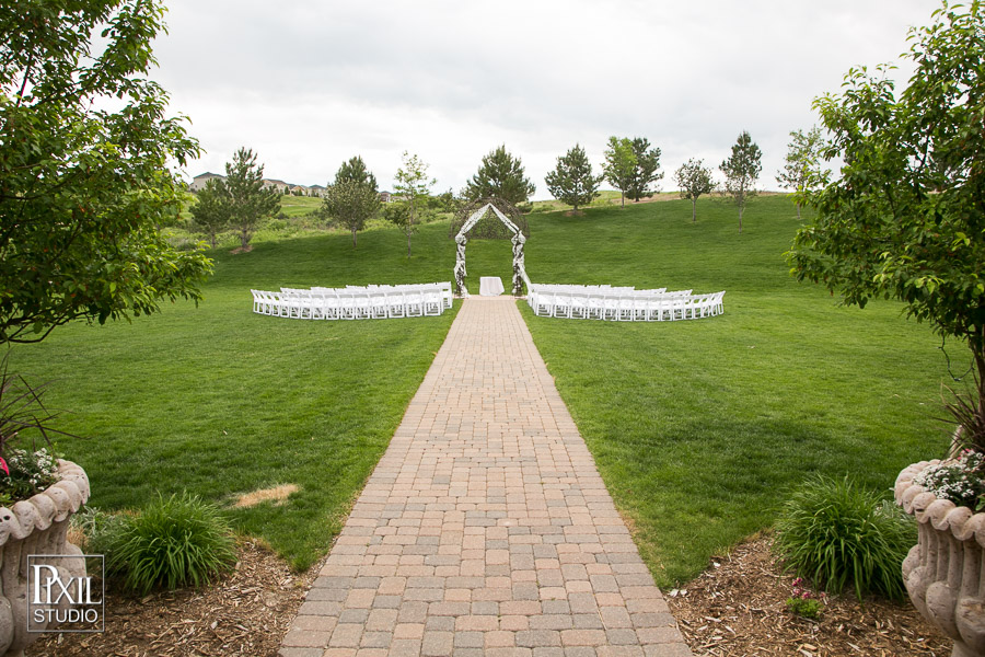 Black Bear Golf Course / Backyard wedding photographer