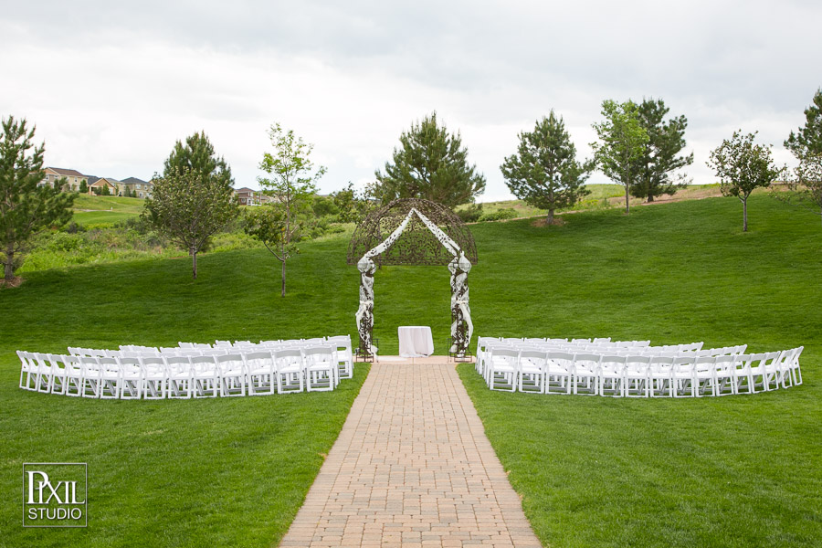 Black Bear Golf Course / Backyard wedding photographer