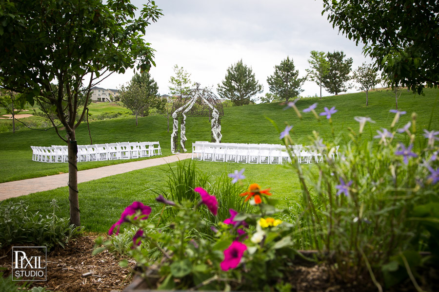 Black Bear Golf Course / Backyard wedding photographer