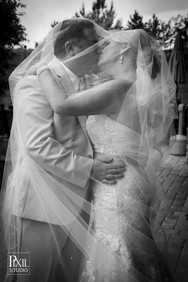 Black Bear Golf Course / Backyard wedding photographer