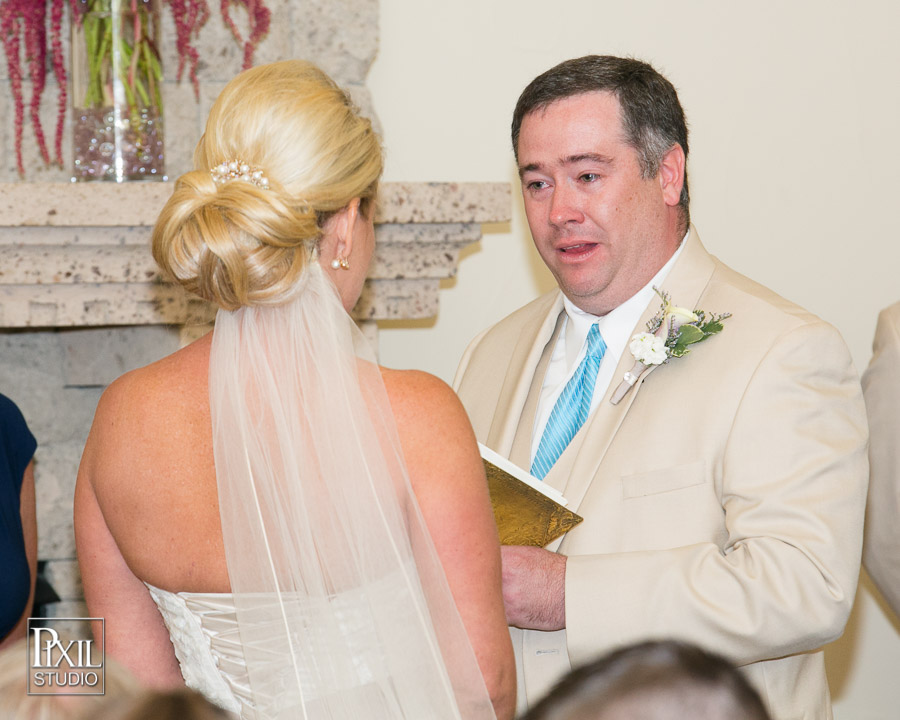 Black Bear Golf Course / Backyard wedding photographer