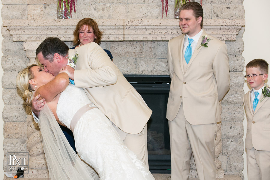 Black Bear Golf Course / Backyard wedding photographer