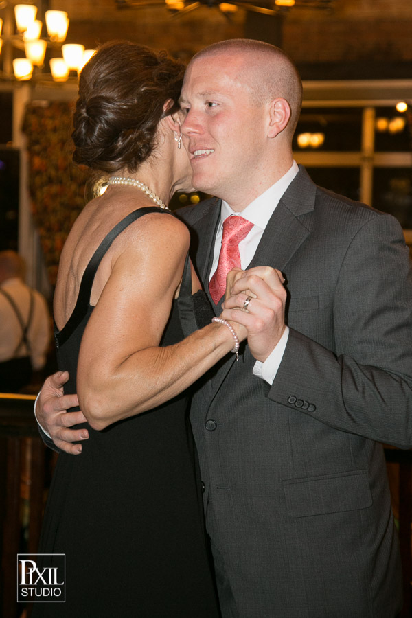 Cielo at Castle Pines wedding photographer